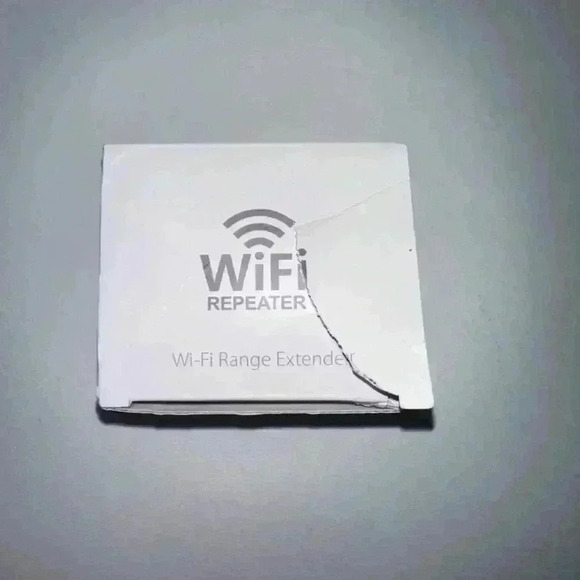 Wi-Fi Range Extender 300Mbps / White / New in Box/Box is Damaged/Device is NEW - Picture 3 of 9